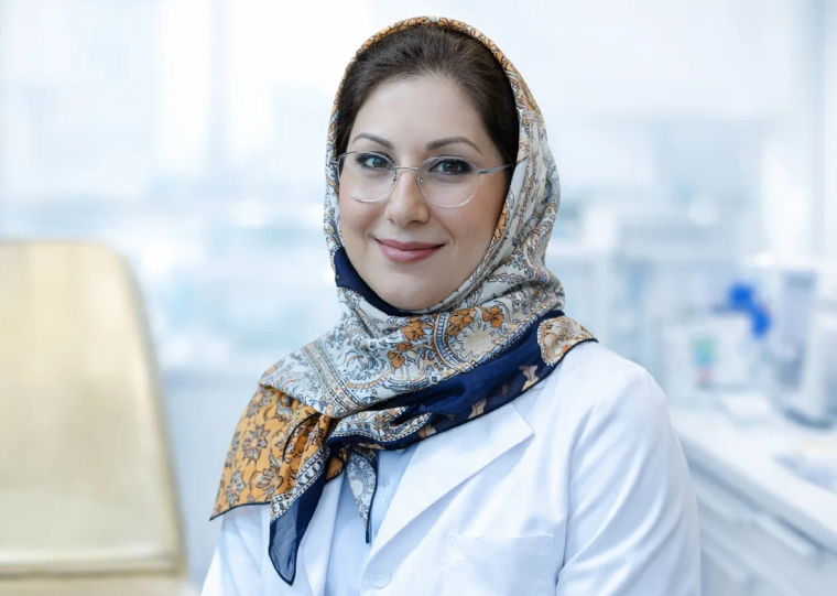 تصویر پرتره دکتر تاج بخش